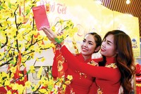 Mở cửa đón phúc