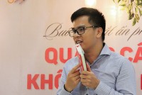 Ông Hồ Công Hoài Phương trong một buổi giới thiệu cuốn sách "Quảng cáo không nói láo"