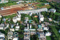 Khu thương mại Tân Nhựt do Công ty Huỳnh Thông làm chủ đầu tư. Ảnh: N.S