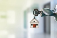 Nộp tiền cũng không dễ. Ảnh: shutterstock 