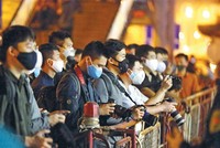 Tác nghiệp của phóng viên trong “kỷ nguyên Covid-19”.