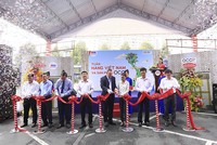 Các đại biểu cắt băng khai mạc Tuần lễ hàng Việt Nam và sản phẩm OCOP tại MM Mega Market An Phú, TP. HCM