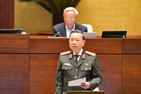 Bộ trưởng Bộ Công an Tô Lâm tiếp thu ý kiến đại biểu Quốc hội.