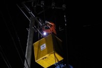 Khắc phục sự cố điện xuyên đêm để bà con sớm có điện