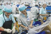 Sản xuất tại Nhà máy Canon Việt Nam (Đông Anh, Hà Nội). Ảnh: Đức Thanh