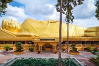 Ngôi chùa “dát vàng” có bức tượng Phật nằm ngoài trời lớn nhất Việt Nam