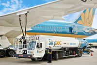 Việc giảm thuế bảo vệ môi trường sẽ góp phần giảm chi phí bay, gián tiếp tạo nguồn tài chính cho doanh nghiệp, góp phần duy trì, phát triển doanh nghiệp, gia tăng nhu cầu sử dụng lao động, hạn chế tình trạng cắt giảm lao động.