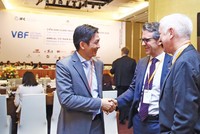 Sự chia sẻ của cộng đồng doanh nghiệp đã bổ sung động lực để Chính phủ Việt Nam điều hành linh hoạt, thực hiện hiệu quả các mục tiêu đề ra. Ảnh: Đức Thanh