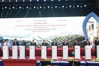 Thủ tướng yêu cầu các bộ, ngành và địa phương vùng sân bay Long Thành cần cập nhật các quy hoạch phát triển, có kế hoạch phù hợp để khai thác những lợi thế mà sân bay Long Thành trong việc kêu gọi, thu hút vốn đầu tư, phát triển kinh tế địa phương.