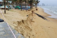 Bãi biển Đà Nẵng có 6 điểm sạt lở.