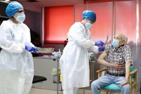 EU có thể thiệt hại gần 110 tỷ USD do tiến độ tiêm vắcxin COVID-19 chậm chạp