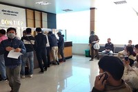 Tính đến 16h30' ngày 17/2 đã có 750 người đăng ký xét nghiệm SARS-CoV-2 tự nguyện. Ảnh: Thu Lê.