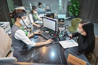 Dịch bệnh không ngăn cản được dòng vốn rẻ chảy vào địa ốc. Ảnh: Dũng Minh