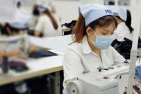 Doanh nghiệp dệt may có hàng hóa nhập khẩu để sản xuất xuất khẩu đưa đi gia công lại sẽ đươc miễn thuế.