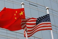 Lựa chọn hệ thống viễn thông của các nước đang phát triển sẽ tác động đến quỹ đạo phát triển của các nhà cung cấp mạng lớn nhất thế giới và có thể biến thập niên tới trở thành thập niên quyết định của cuộc chiến công nghệ Mỹ - Trung. Ảnh tư liệu: AFP