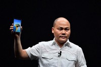 CEO Bkav Nguyễn Tử Quảng tại lễ ra mắt Bphone.