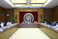  Chủ tịch Quốc hội Vương Đình Huệ làm việc với Ban Công tác đại biểu thuộc Uỷ ban Thường vụ Quốc hội (Ảnh DT) 