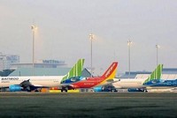 Các hãng hàng không đang chờ cất cánh tại sân bay Nội Bài. Ảnh: Internet.