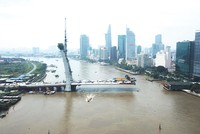 Cầu Thủ Thiêm 2 sắp được hợp long. Ảnh: Lê Toàn