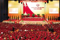 Đại hội Đảng lần thứ XIII đã đưa khát vọng phát triển đất nước phồn vinh, hạnh phúc trở thành một khát vọng thiêng liêng, lớn lao, có sự hòa hợp của ý Đảng và lòng dân, sự đồng tâm, nhất trí của toàn thể nhân dân