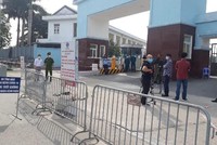 Từ 5h30 sáng 7/5, Bệnh viện đã chỉ đạo phong toả tạm thời tất cả các khoa, phòng; cách ly từng khoa, từng tầng và không tiếp nhận bệnh nhân mới cũng như bệnh nhân ngoại trú, trừ trường hợp cấp cứu đặc biệt.