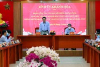 Ông Phan Đình Trạc chủ trì buổi làm việc với lãnh đạo tỉnh Khánh Hòa ngày 8/5