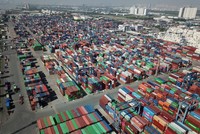 Container hàng hoá tại Tân Cảng- Cát Lái (ảnh: Lê Toàn).