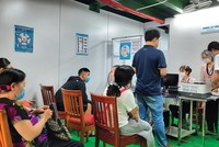 Nhiều doanh nghiệp địa ốc chủ động xét nghiệm cho người lao động trong công ty.