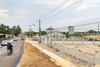 Các dự án hạ tầng giao thông bị chậm tiến độ gây mất mỹ quan đô thị, ùn tắc giao thông ở nhiều khu vực. Ảnh: Việt Dũng