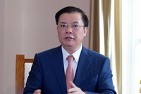 Bí thư Thành ủy Hà Nội Đinh Tiến Dũng yêu cầu, bằng mọi giá phải bảo đảm an toàn và tổ chức thành công kỳ thi tuyển sinh vào lớp 10 THPT công lập năm học 2021-2022.