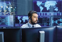 Dữ liệu lớn và blockchain tạo nhiều lợi thế cho các đại công ty công nghệ thâm nhập dịch vụ tài chính - ngân hàng. Ảnh: shutterstock