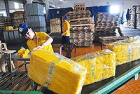 Xuất khẩu cao su sắp chạm ngưỡng 1 tỷ USD, nhờ tăng đơn hàng sang Trung Quốc.