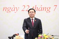 Chủ tịch Quốc hội Vương Đình Huệ chủ trì cuộc gặp mặt (Ảnh Duy Linh).