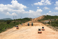 Vinaconex đẩy nhanh tiến độ thi công tuyến cao tốc Bắc - Nam phía Đông, đoạn Dầu Giây - Phan Thiết.
