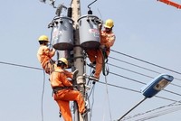 Tiêu thụ điện ở miền Bắc vẫn tăng cao do nắng nóng gay gắt