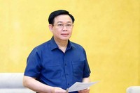 Chủ tịch Quốc hội Vương Đình Huệ lưu ý, Dự thảo nghị quyết không nên sử dụng các từ ngữ không rõ về nội hàm, như "sớm hơn", "cao hơn"