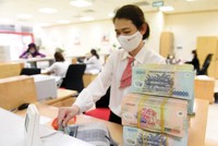 Mặc dù tăng tưởng tín dụng của toàn nền kinh tế nửa đầu năm ở mức cao khi đạt 5,47% tính đến ngày 21/6, song do ảnh hưởng bởi làn sóng Covid-19 thứ tư, cầu vốn doanh nghiệp đang chậm lại. 