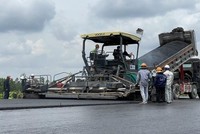 Các đơn vị nhà thầu thi công cao tốc Trung Lương - Mỹ Thuận, phấn đấu thông xe trong tháng 11-2021.