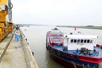 Cảng Việt Trì (Phú Thọ) thuộc Dự án WB6 được khởi công vào tháng 7/2013 và hoàn thành tháng 3/2015.