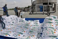 Phân bón, sắt thép...sẽ bị siết chặt quản lý hoạt động xuất nhập khẩu để ưu tiên cho phục vụ sản xuất trong nước