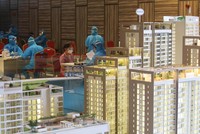 Địa ốc TP.HCM kỳ vọng sớm “phủ sóng” vắc-xin. Ảnh: Lê Toàn