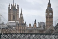 Về lý thuyết, các khoản vay được chuyển thành cổ phần sẽ cho phép chính phủ Anh thu hồi vốn đầu tư sau này. Ảnh: AFP