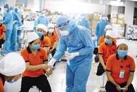 Đại diện của YouGov cho rằng, tiêm phòng quốc gia là yếu tố ảnh hưởng lớn đến tăng trưởng của Việt Nam