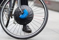 UbanX, chiếc bánh xe thông minh biến xe đạp thường thành xe đạp điện