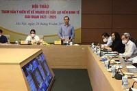 Chủ nhiệm Uỷ ban Kinh tế Vũ Hồng Thanh phát biểu khai mạc hội thảo.