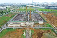 Nhiều dự án bất động sản tại TP.HCM ngưng trệ kéo dài vì dịch, ảnh hưởng tới kế hoạch bàn giao sản phẩm cho khách hàng. Ảnh: Trọng Tín