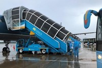 Hãng bay vật vã với giá nhiên liệu tăng đột biến