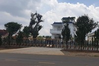 Biệt thự không phép của ông Phạm Văn Huyên, phường Lộc Phát, Thành phố Bảo Lộc thời điểm đang vi phạm. Ảnh: C.T