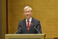 Chủ nhiệm Ủy ban Tài chính - Ngân sách Nguyễn Phú Cường trình bày báo cáo thẩm tra.