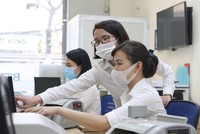 Nhiều ngân hàng tăng thu nhập cho nhân viên, nhưng cũng có ngân hàng điều chỉnh giảm